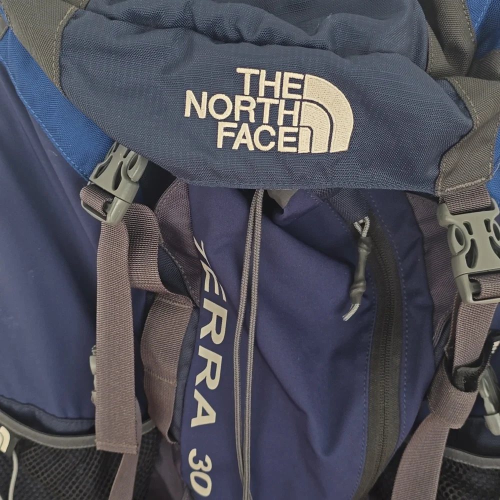 THE NORTH FACE Terra 30 Backpack